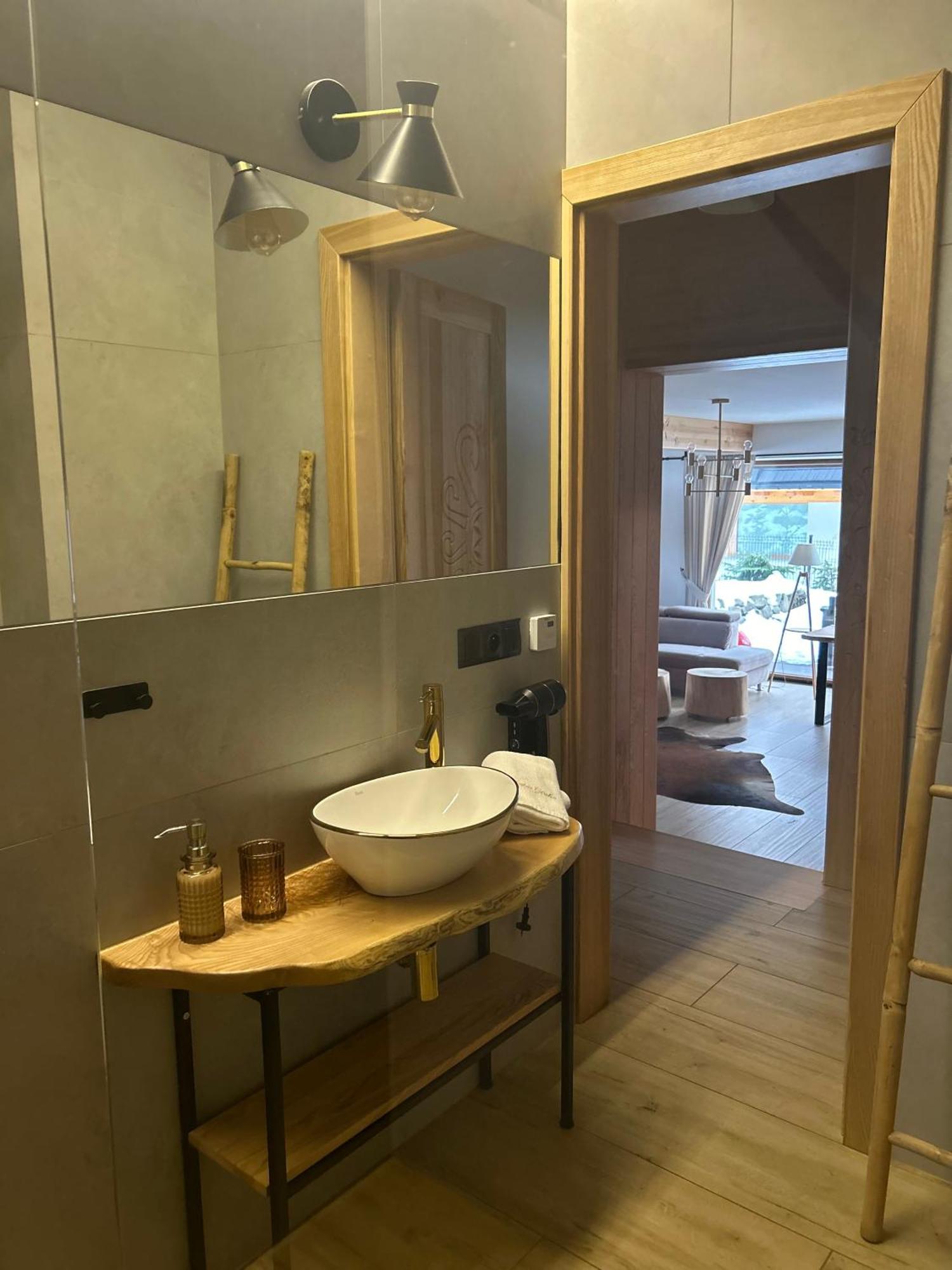 בית הארחה בוקוווינה טטז'אנסקה 	Babcia Goralka House מראה חיצוני תמונה